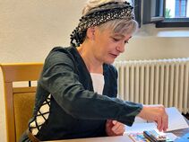 Burgfräulein an der Gewinnspielstation bei „Das Museum erwacht“ im Museum Burg Ranis